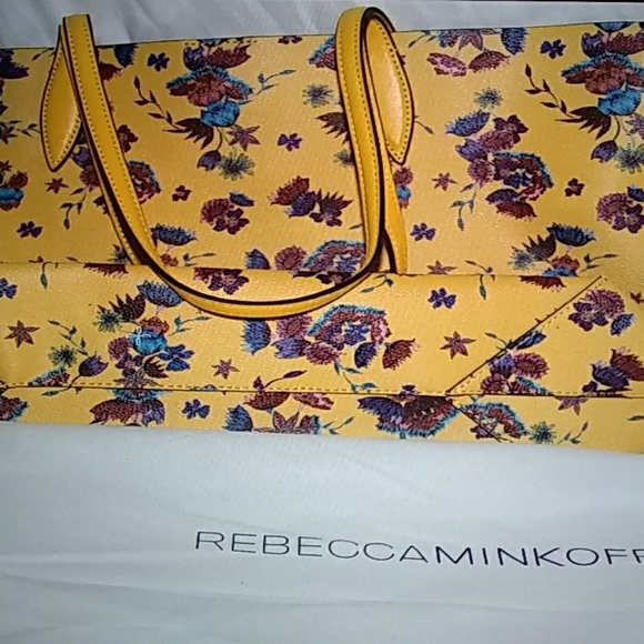 Purse - Picture 3 of 3